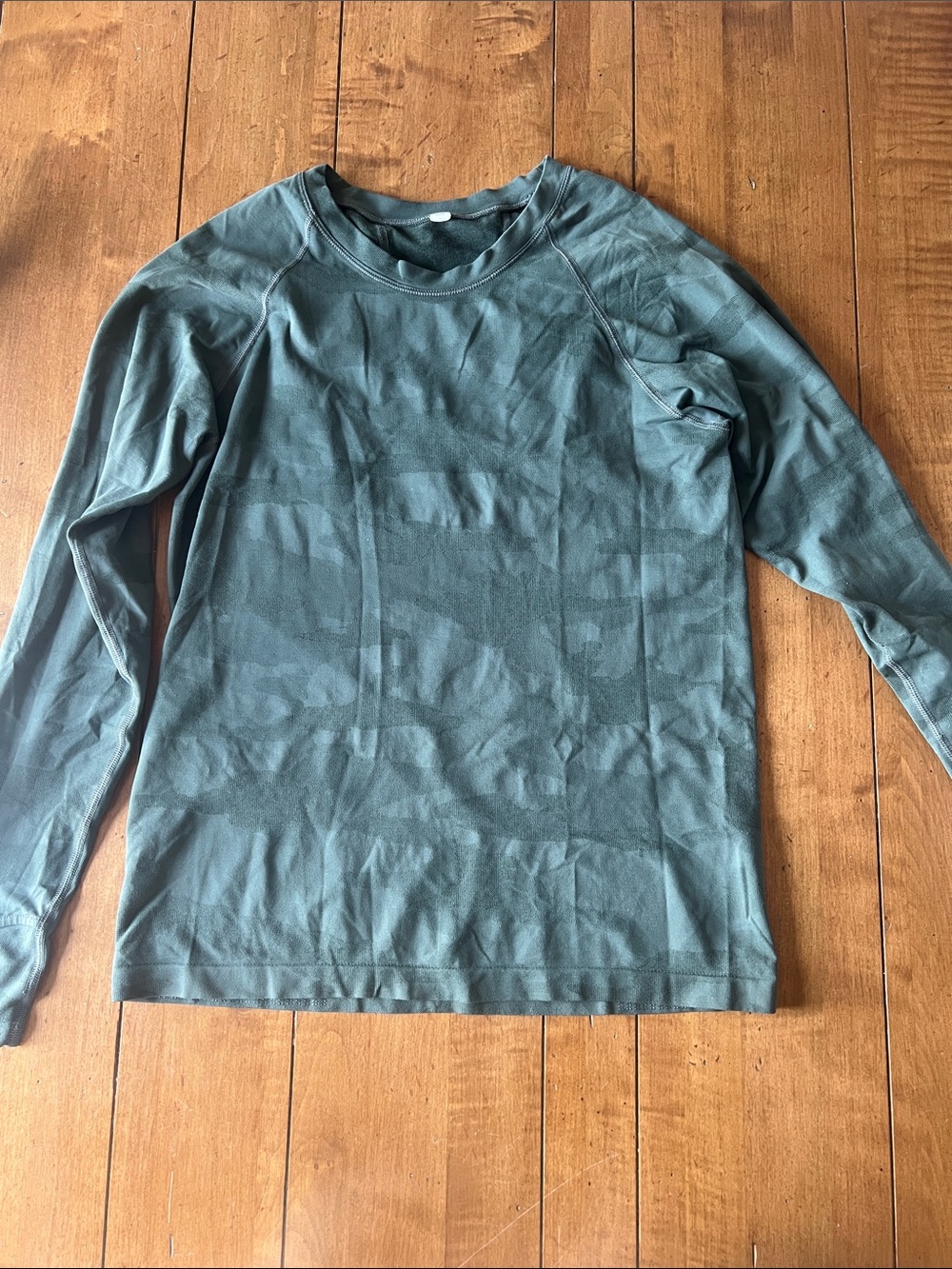 Athleta Long Sleeve Camo Green Crew Neck Top